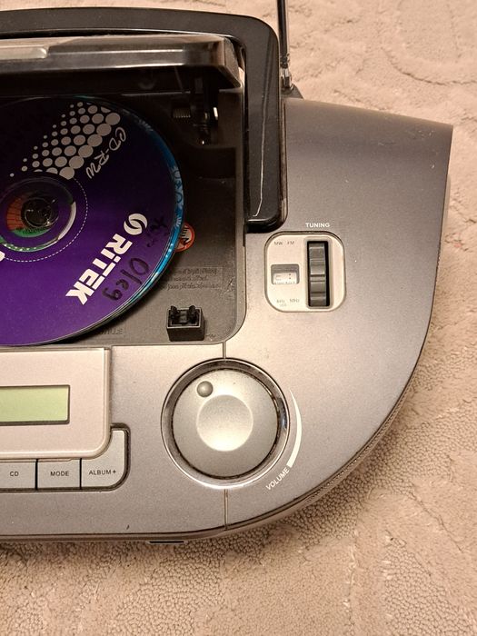 Продам магнитолу