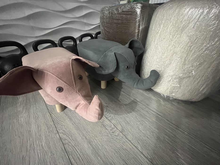 Продаются пуфики