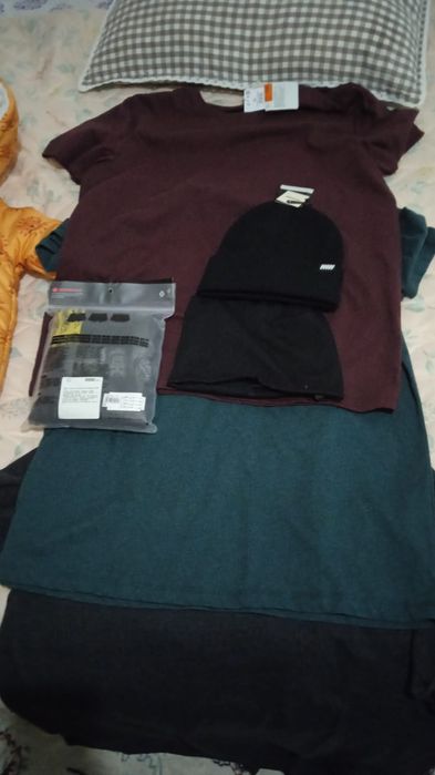 Одежда костьюмы футболки