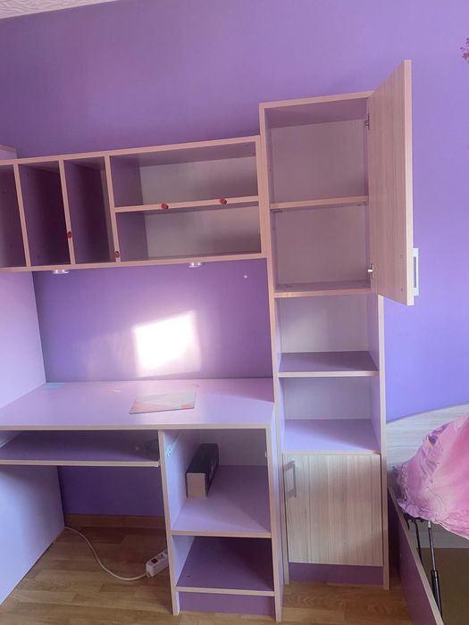 Продавам обзавеждане за детско-юношеска стая