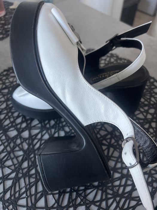 Sandale din piele