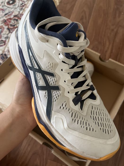 asics volleyball