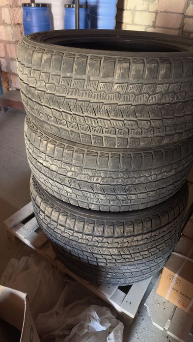 Yokohama 275/50 r21