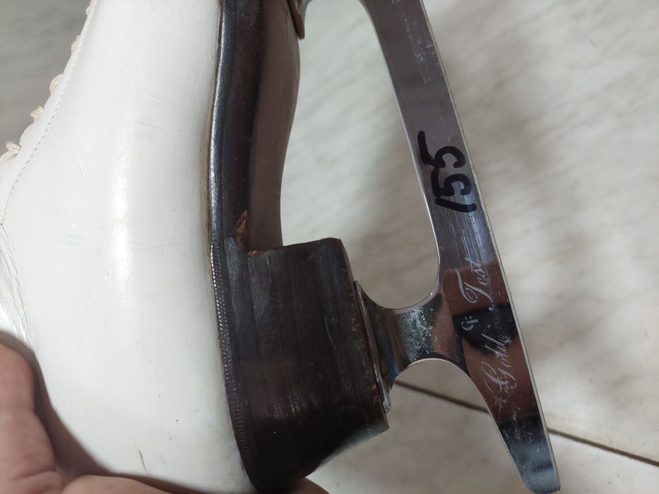 Patine gheata 155 patinaj artistic Harlick piele marime 37 ( 24 cm)