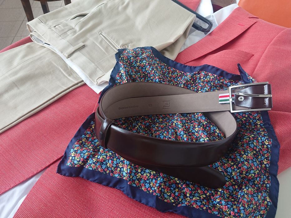 Outfit BIGOTTI (sacou, camasa, pantalon, curea, batista, husa protejar