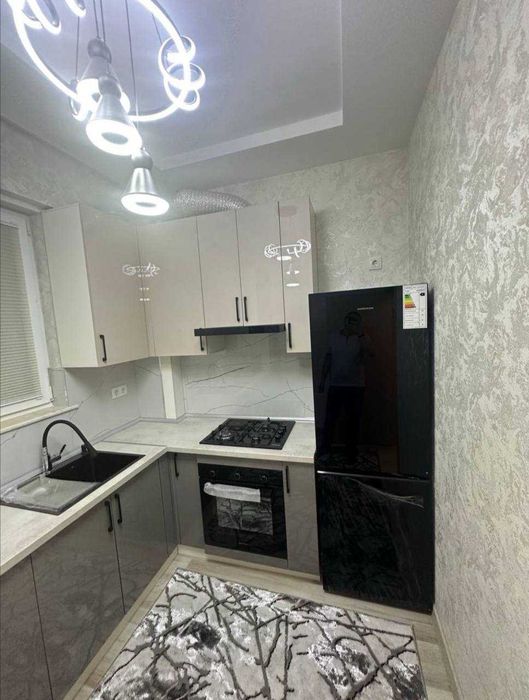 R7 Сдаётся квартира 2/2/4 на Мирзо-Улугбекском р-н о-р Эко Базар !