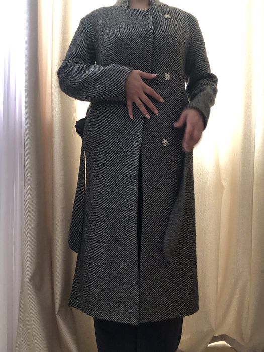 Продается длинное стильное пальто из шерсти