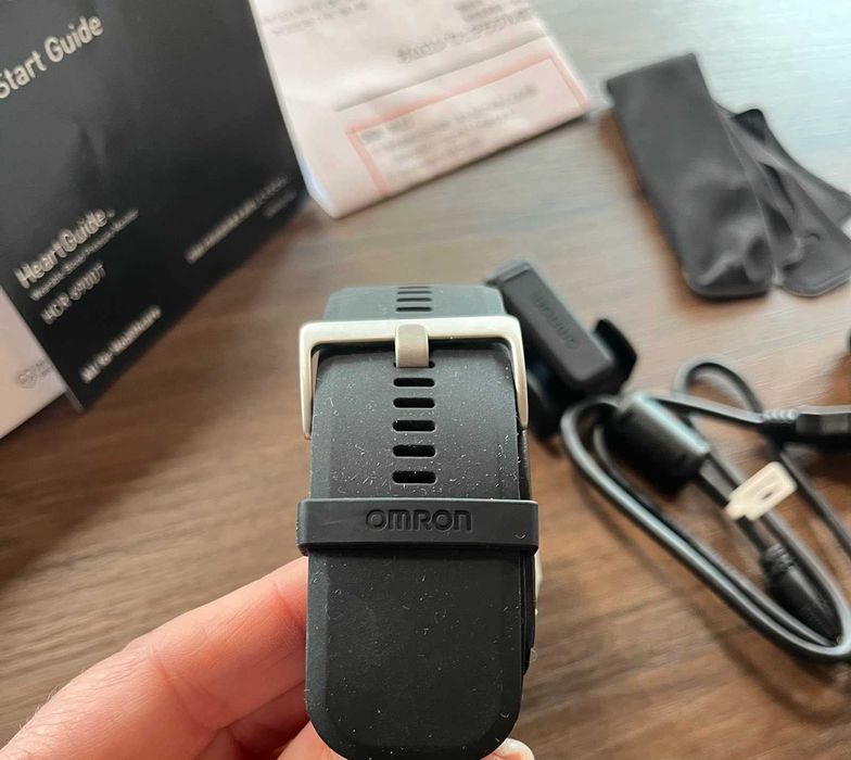 Смарт часовник ОМРОН за измерване на кръвно налягане – OMRON HCR-6900T-M HeartGuide Digital Bluetooth