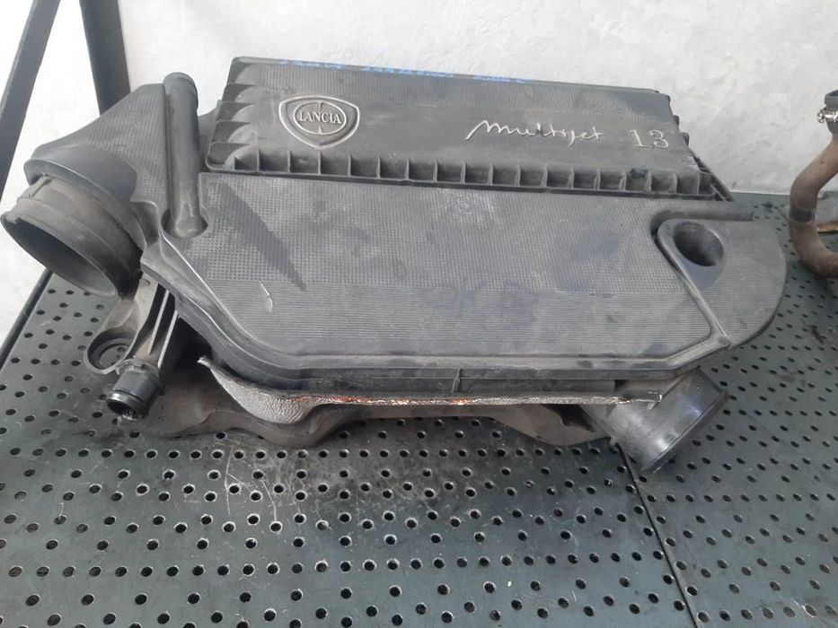 carcasa filtru aer 1.3 d 199b1000 fiat punto 500 lancia ypsilon euro 5