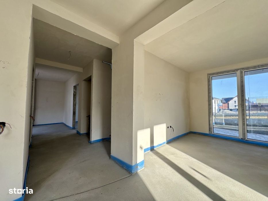 Casa cu garaj, 130 mp, 400 mp teren, CF disponibil, Chinteni