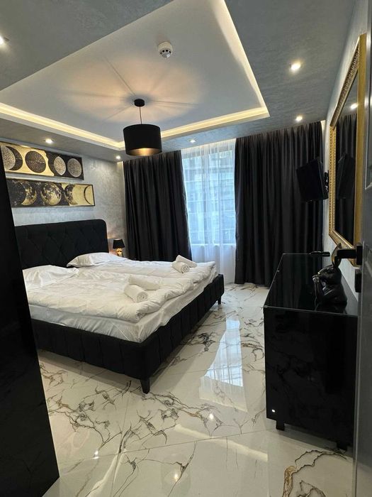 Дава се под наем Двустаен апартамент в Бургас, Лазур - 75 кв.м за 2142 € - Снимка #1