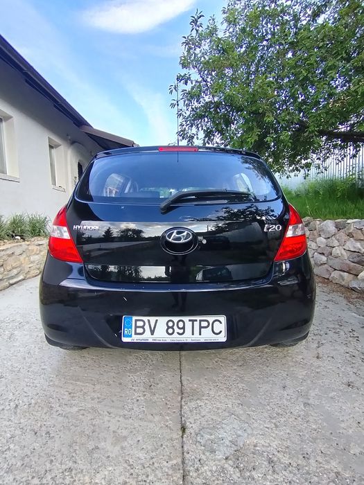 Vând Hyundai i20 1.2 benzină 2011