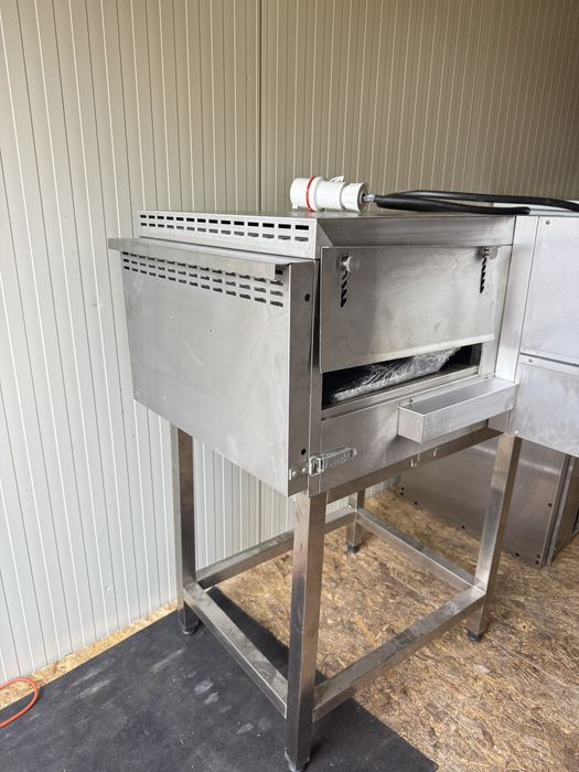 Cuptor covrigi/pizza Zanolli 06/40 cu suport , 380 v, an 2024