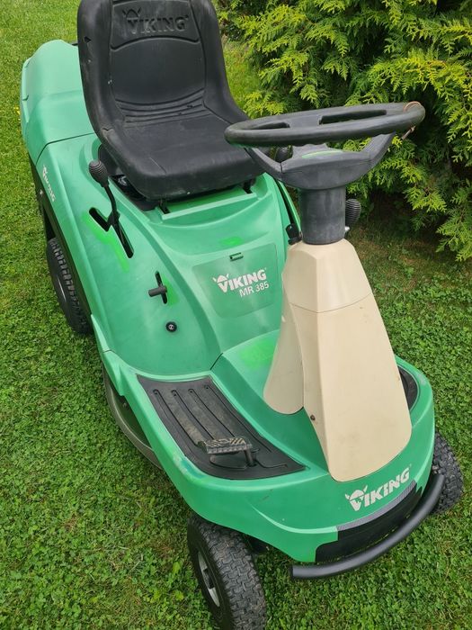 Tractoras Viking MR385