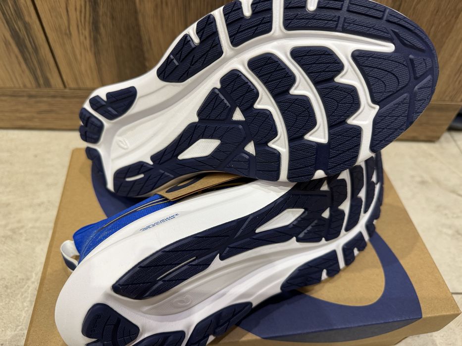 Нови! Мъжки маратонки ASICS   номер 42