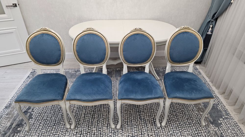 Стулья в гостиную, мебель