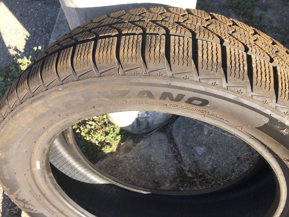 Гума зимна 215/55 R18 99V - 1 брой