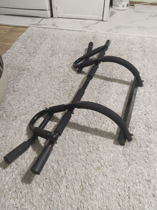 Продам турник межкомнатные