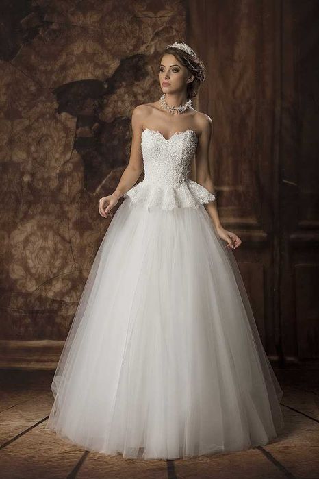 Rochie mireasa superba