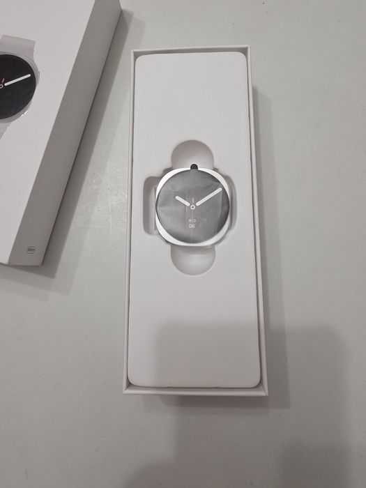 Продам смарт часы ,новые.