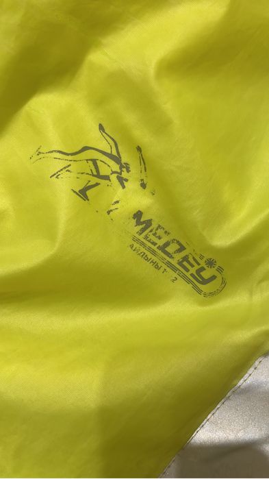 продам накидку стюардов медео