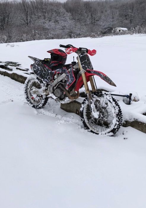 Продавам Honda CRF 450