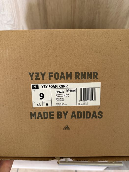 Yeezy foam rnnr
