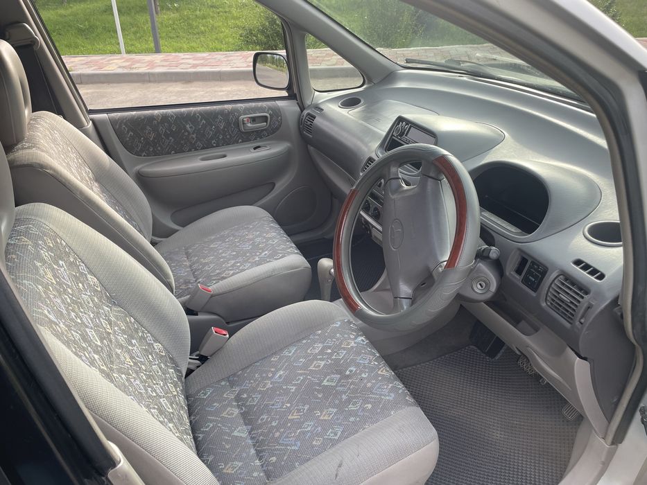 Продам Toyota Spacio