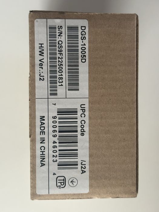 Коммутатор D-link DGS-1005D/J2A черный