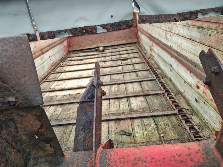 Remorcă împrăștiat gunoi MIG bălegar 4 tone