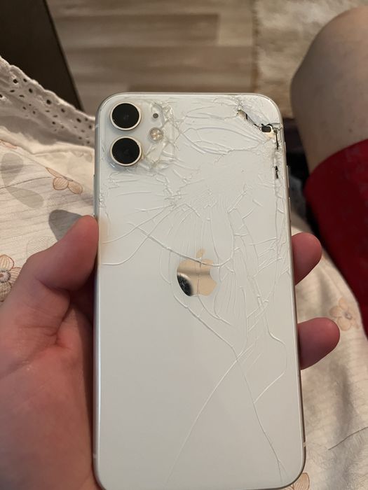 Продам iphone 11