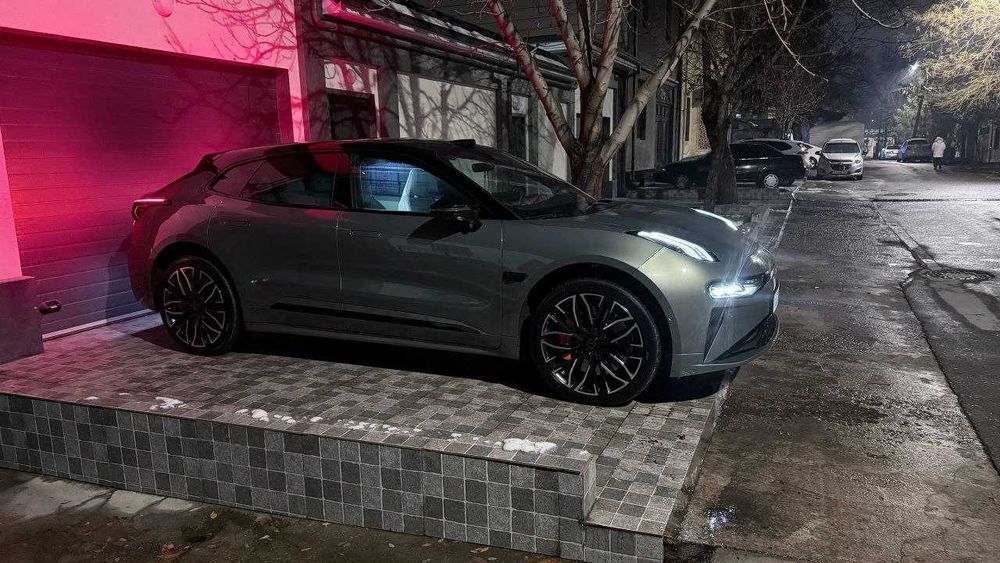 Zeekr 001 Restyling 24г/25г Зеленый! 12 тыс км пробега! Чистая!