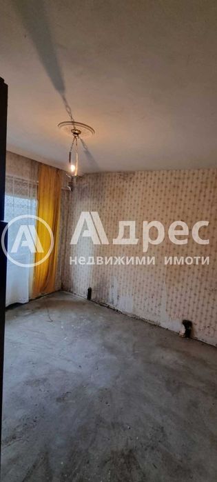 Продава се Тристаен апартамент в Видин, Център - 76 кв.м за 738 €/кв.м - Снимка #4