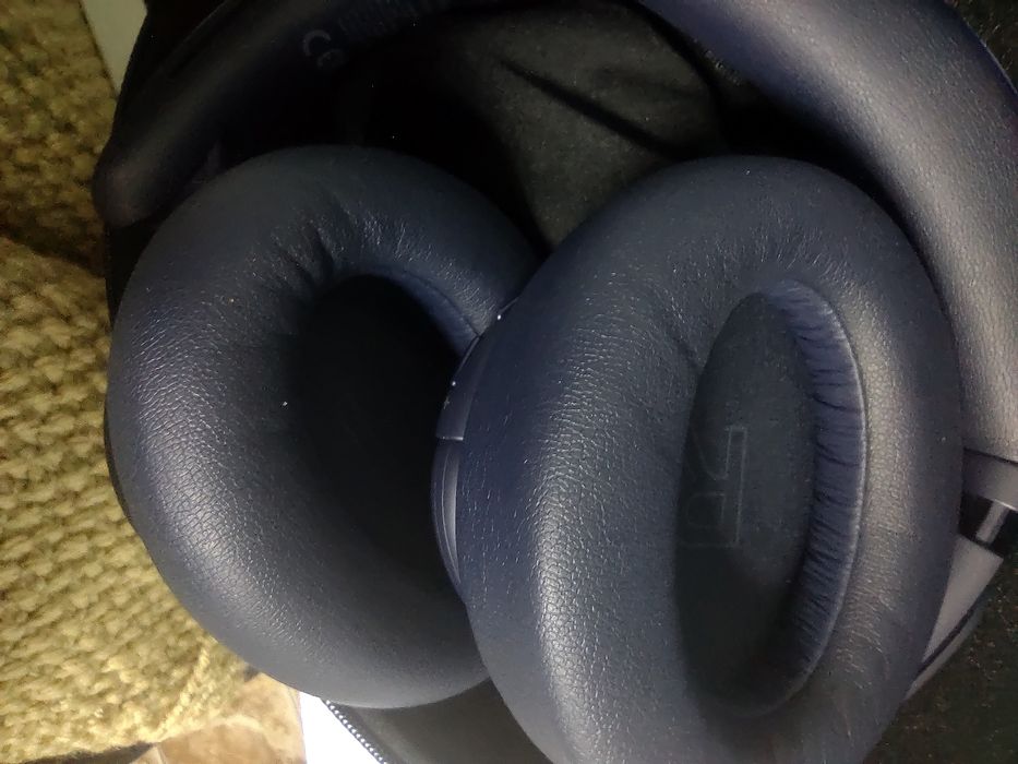 Casti SoundCore Q30(efn)