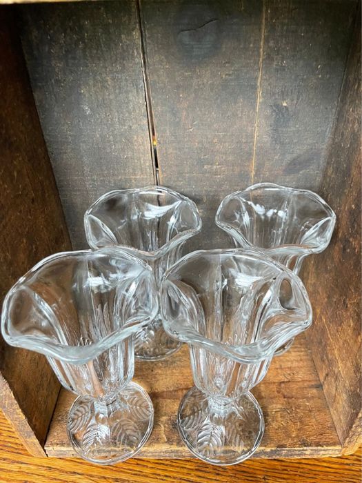 Комплект от 4 // Vintage Italy "Fidenza" Ruffled/Tulip