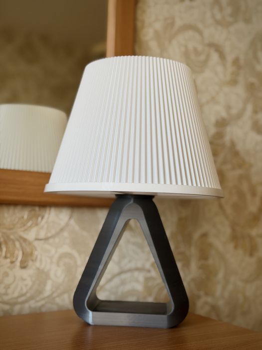 Продам новые светильники