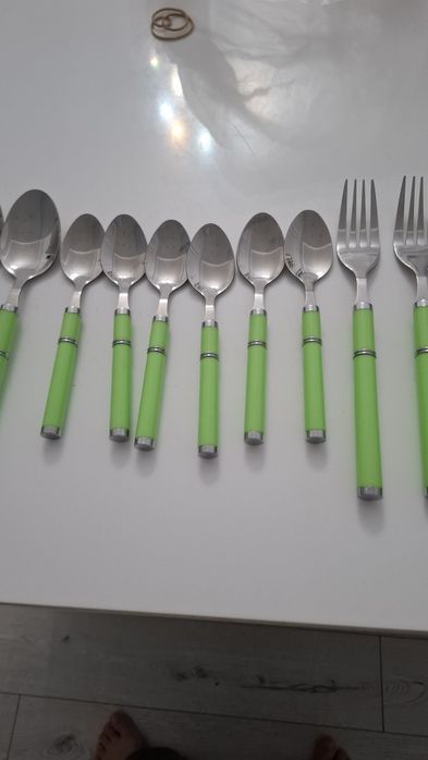 Продам набор столовых приборов