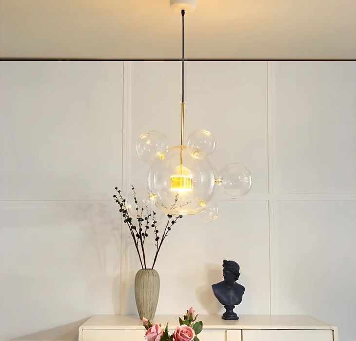 Прозрачни скачени сфери мехурчета златиста основа скандинавски стил