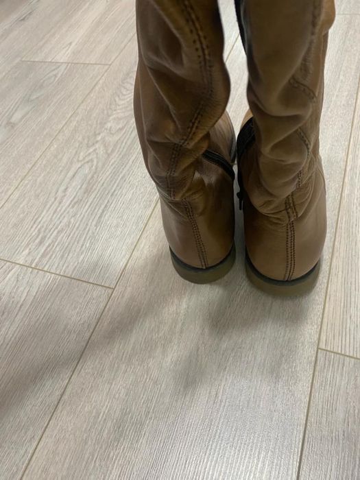 Cizme lungi din piele marimea 37