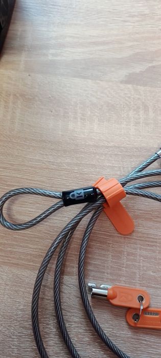 Cablu, lacat securizare laptop