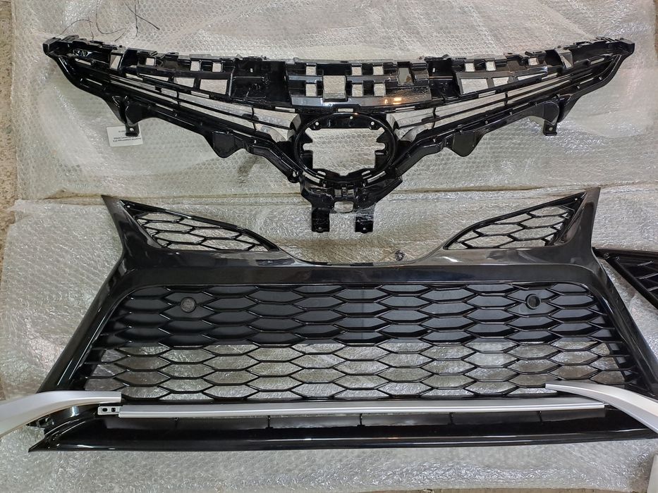 Решетки для Camry 75