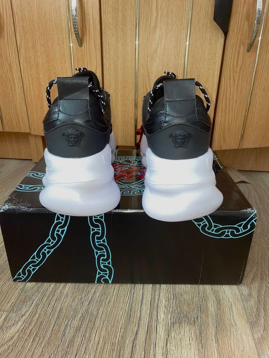 Versace Chain Reaction