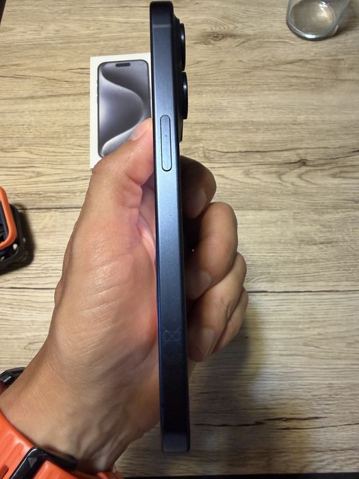 Iphone 15 pro 256 nevelocked