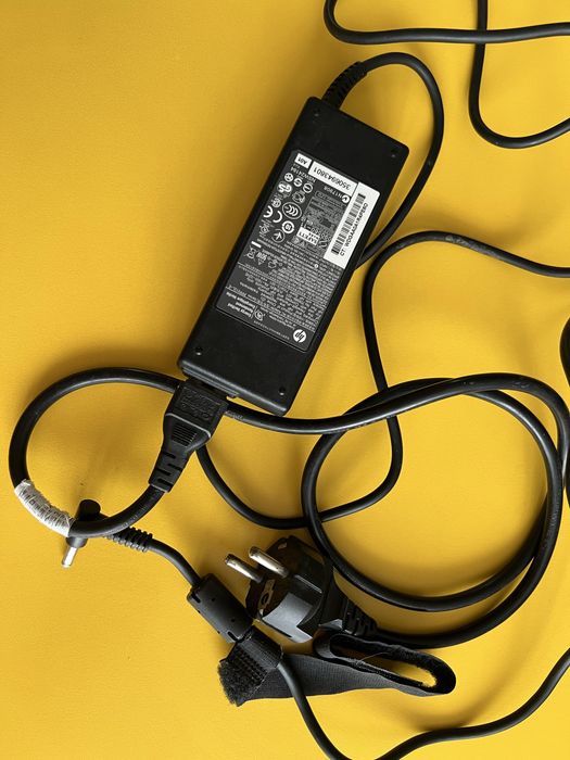 Продам ноутбук на запчасти