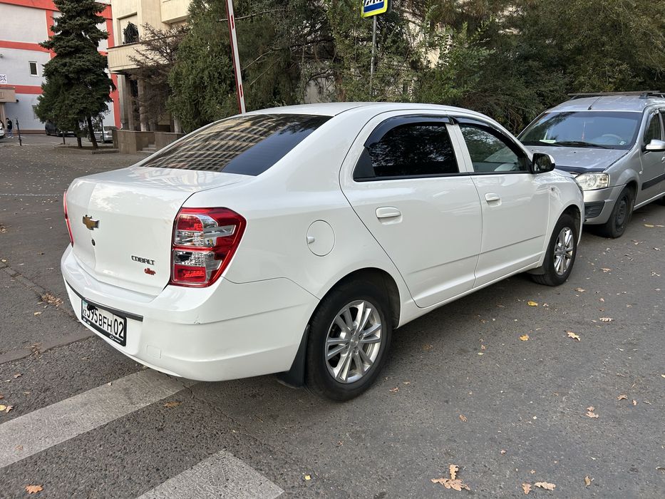 Продам автомашину легенда шевроле кобольт