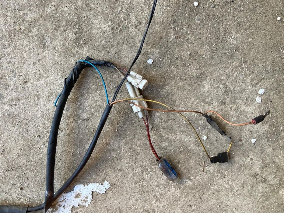 Vând power commander yzf 125