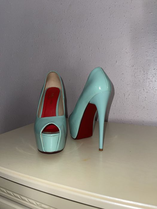 Продается обувь,в зорошем состояние