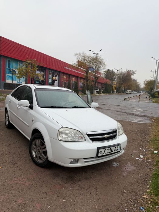 Продаю Lacetti 1.8