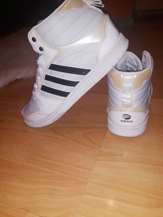 Adidas neo label