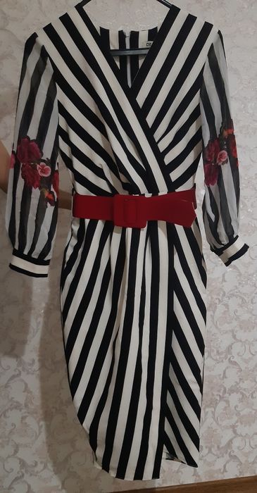 Әдемі Көйлек сатамын